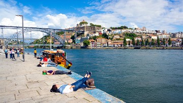 Uferbereich Ribeira und Bootstour auf dem Fluss Douro
