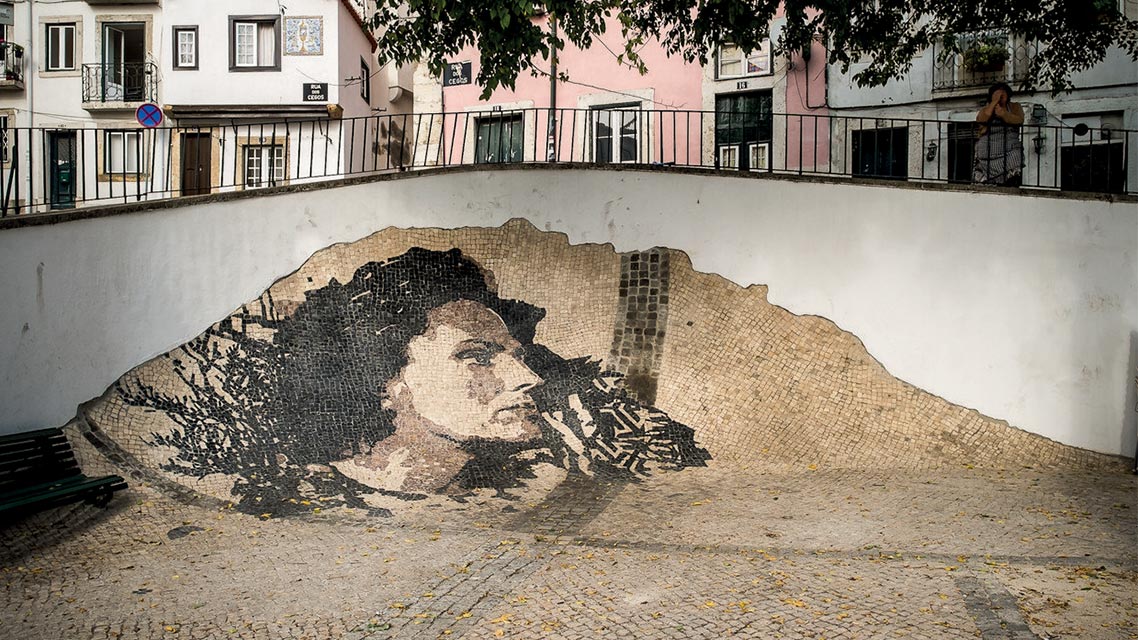 Vhils