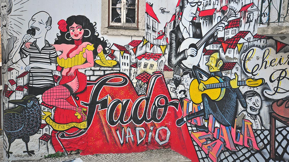 Fado Vadio nas escadas de São Cristovão
