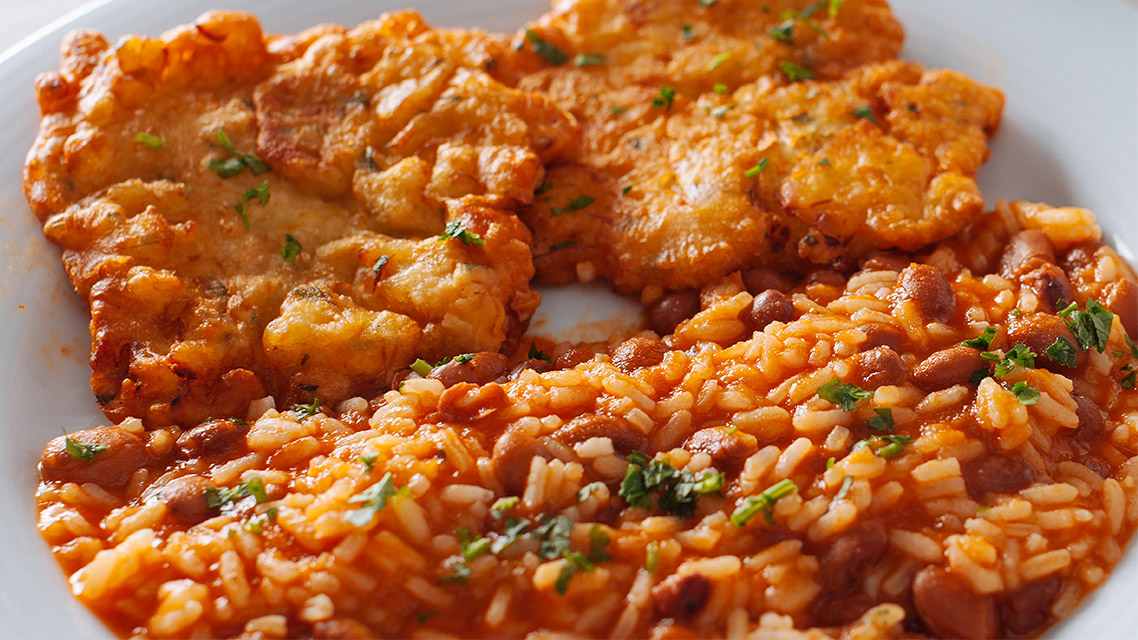 Arroz de feijão ou de tomate