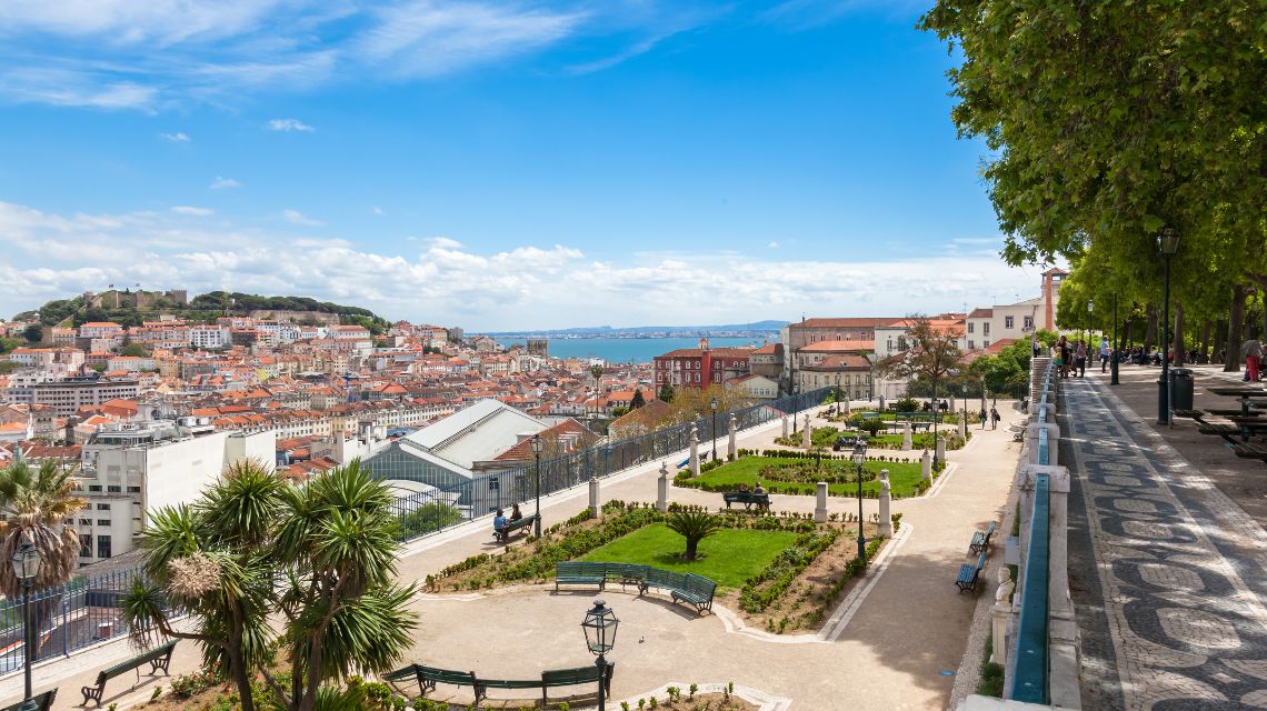 Passeio até ao Miradouro de Alcântara