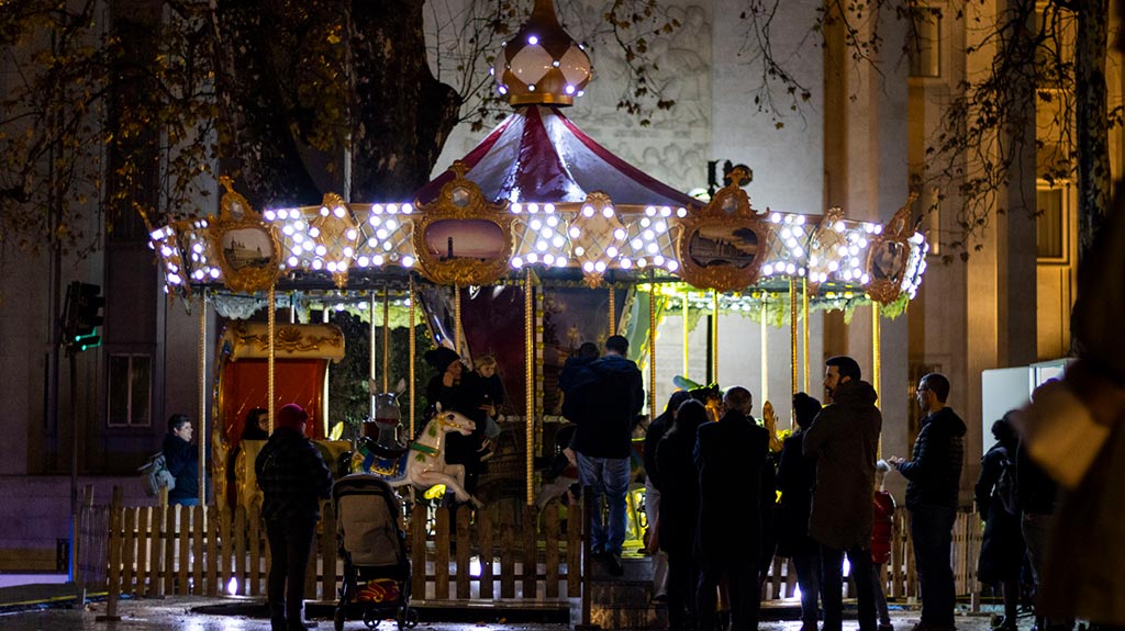Mercado de Natal na Praça da Batalha