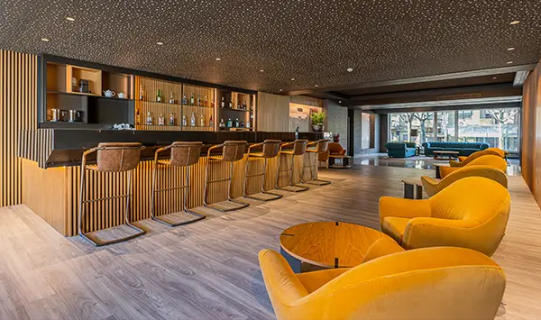 hf-tuela-porto-lobby-bar