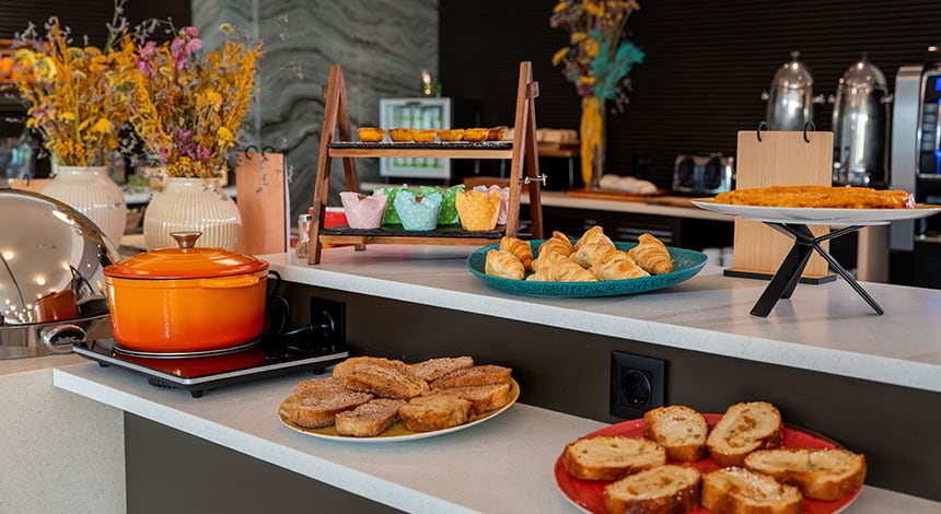 hf-fenix-garden-breakfast-buffet-detail-mjsuygor_n3.jpg