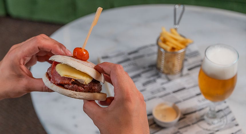hf-fenix-lisboa-bar-burger.jpg