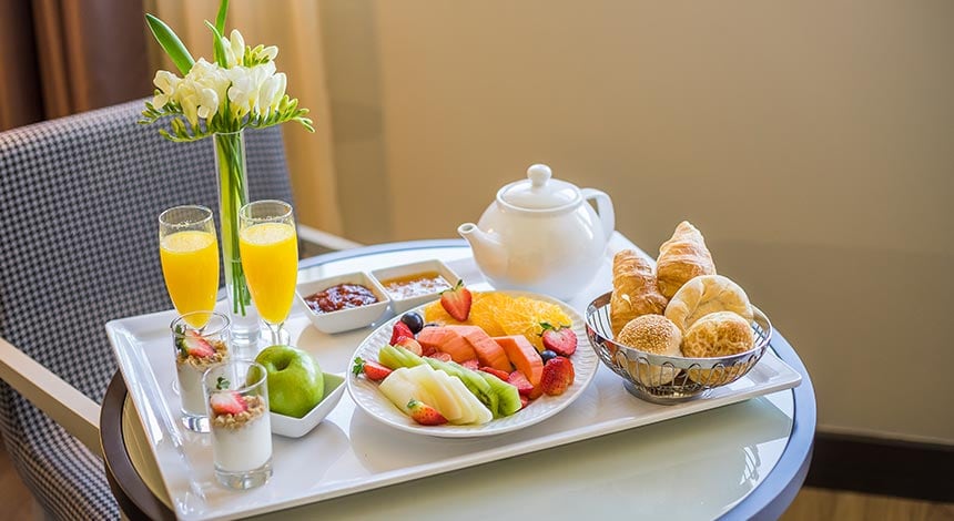 hf-fenix-lisboa-room-service-breakfast.jpg