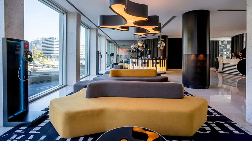 hf-fenix-music-lobby_17ts95949cbua.jpg