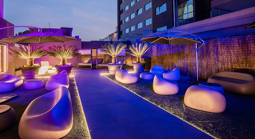 hf-fenix-porto-onterrace-bar-exterior.jpg