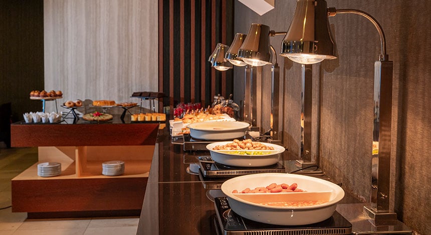hf-fenix-urban-breakfast-buffet.jpg