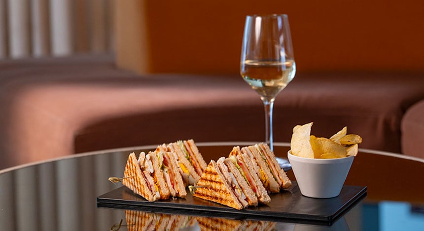 hf-fenix-urban-lobby-bar-sandwich-club.jpg
