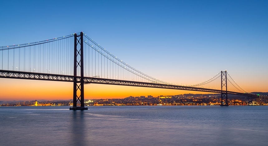 hf-hotels-visitar-lisboa-ponte-25-abril.jpg