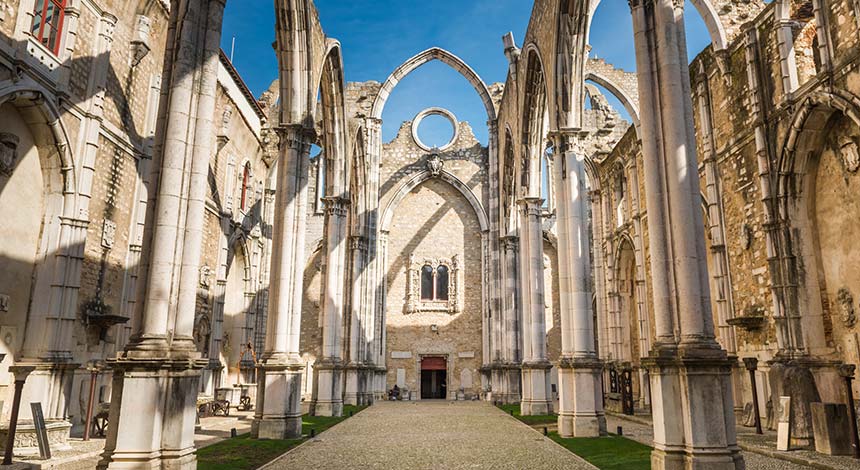 hf-hotels-visitar-lisboa-ruinas-igreja-carmo.jpg
