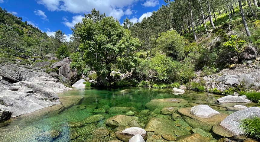 hf-hotels-visitar-portugal-lagoa-geres.jpg