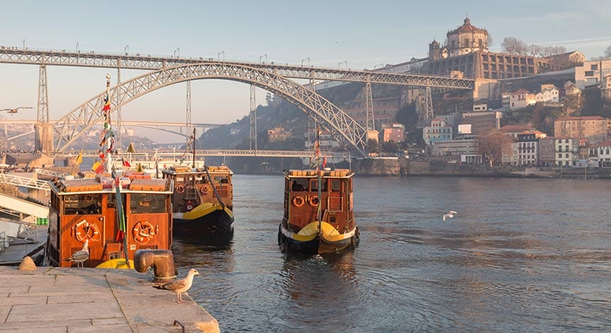 hf-hotels-visitar-portugal-ribeira-porto.jpg