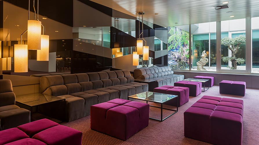 hf-ipanema-porto-lobbybar.jpg